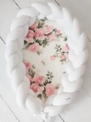 KŪDIKIO LIZDELIS FLOWERS BALTAS