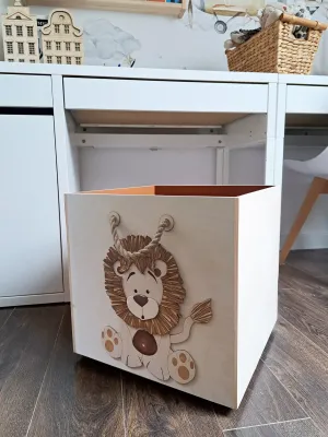 ŽAISLŲ DĖŽĖ - SKRYNIA LIŪTUKAS (personalizuota) 